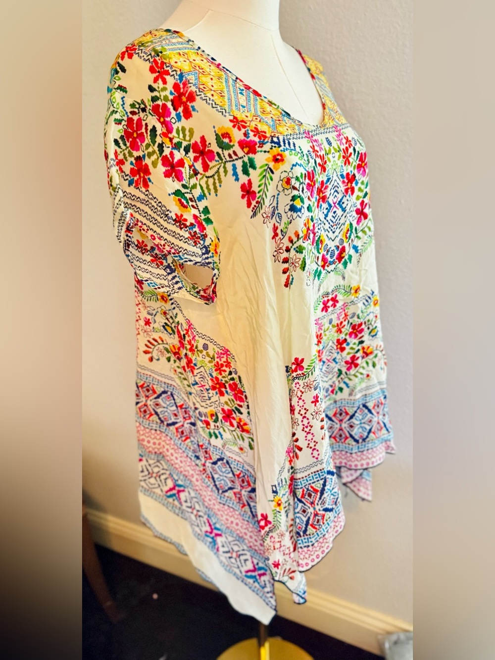 JOHNNY WAS Semi-Sheer Cream Colorful Floral Handkerchief Hem Tunic Top - Picture 10 of 16